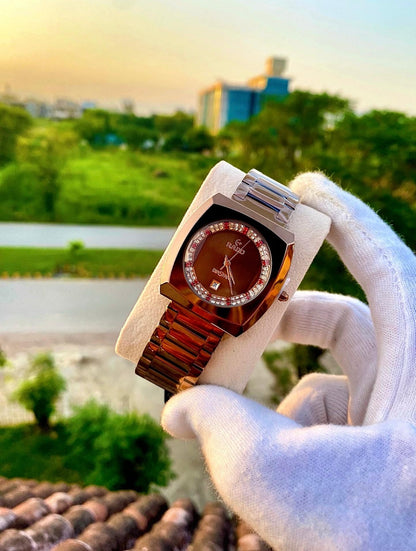 Luxury Men’s Analog Wristwatch with Crystal Detailing & Date Display