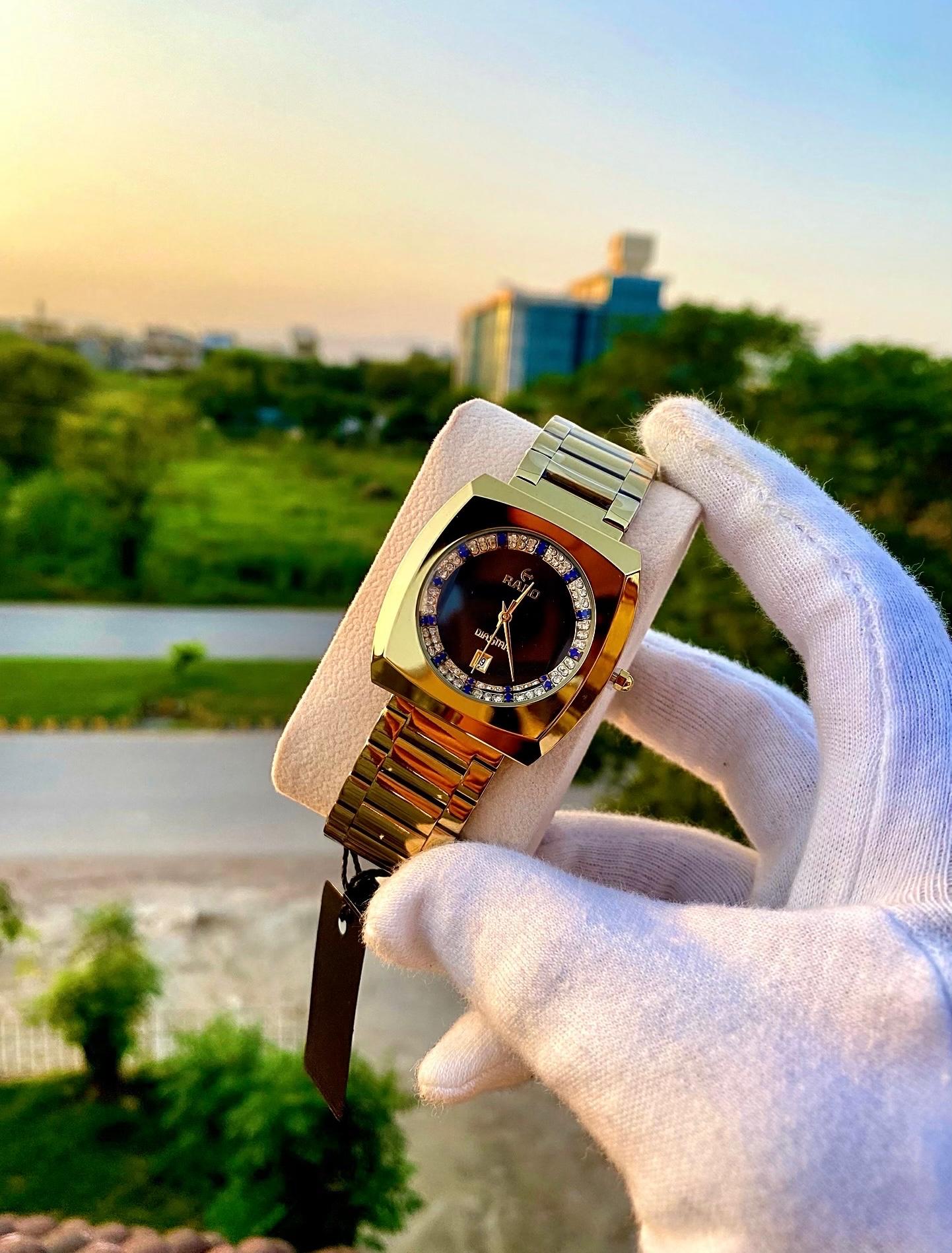 Luxury Men’s Analog Wristwatch with Crystal Detailing & Date Display